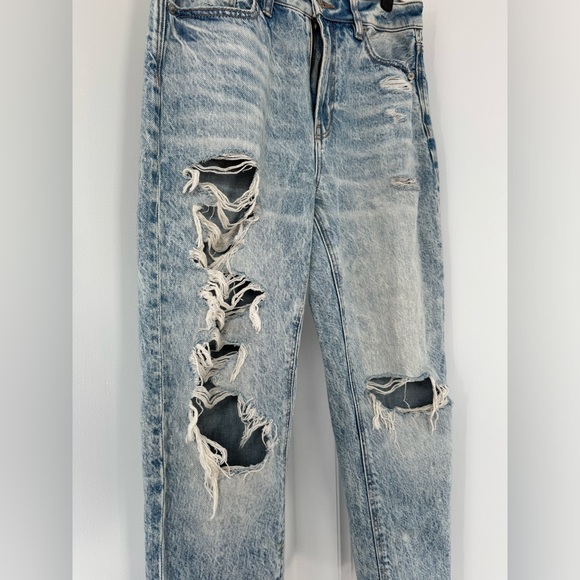 SOLD: AE Mom Jeans - Picture 6 of 14